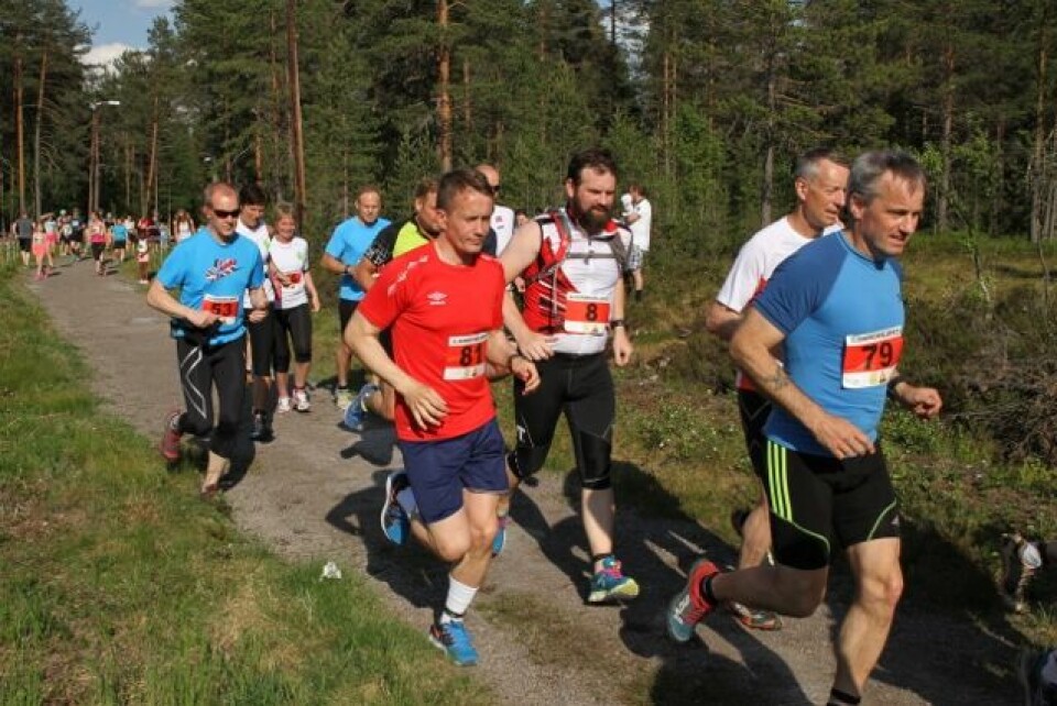 Elin Sjaastad og Matthew Speake vant Gjerdrumsløpet IMG_0109_Start_12km (640x427).jpg