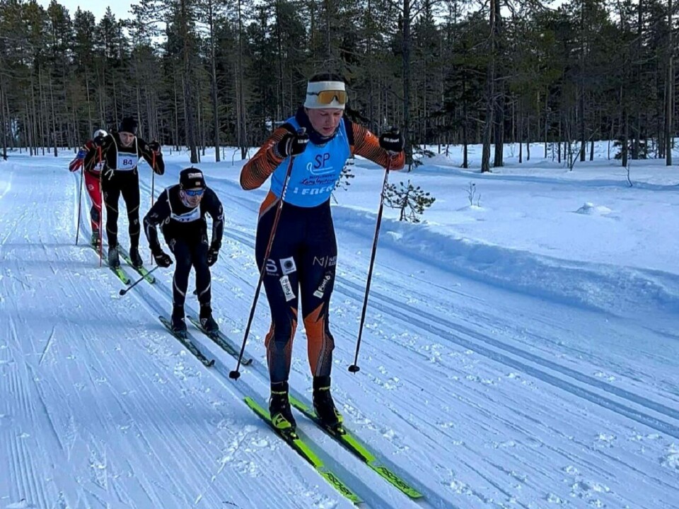 Toeren Karen Marie Håkonsen med tre karer på slep. (Foto: Amund Sigstad)