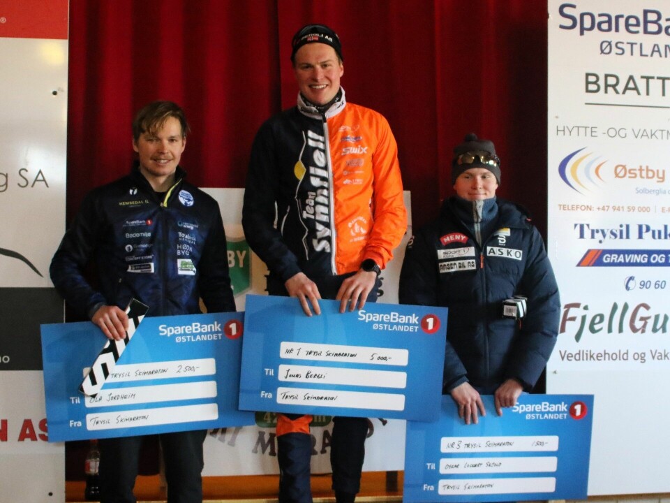 Seierspallen for menn (fra venstre): Ola Jordheim, Jonas Bergli og Oskar Lockert Skjold. (Foto: Rolf Bakken)