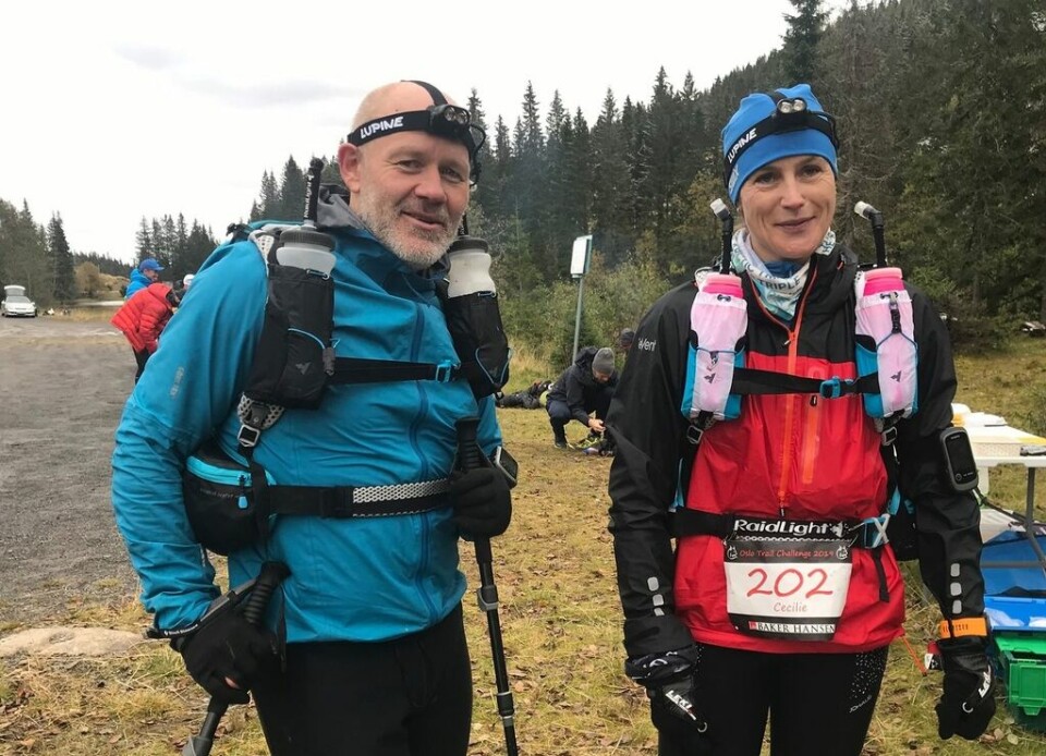 Øystein Jack Næss og Cecilie Longva Igesund ser uforskammet spreke ut på Mylla etter 100 km. Enda 100 km senere var de alene om å klare å fullføre den lengste distansen i Oslo Trail Challenge. (Foto_Mona Kjeldsberg) Øystein Jack Næss og Cecilie Longva Igesund ser uforskammet spreke ut på Mylla etter 100 km. Enda 100 km senere var de alene om å klare å fullføre den lengste distansen i Oslo Trail Challenge. (Foto_Mona Kjeldsberg)