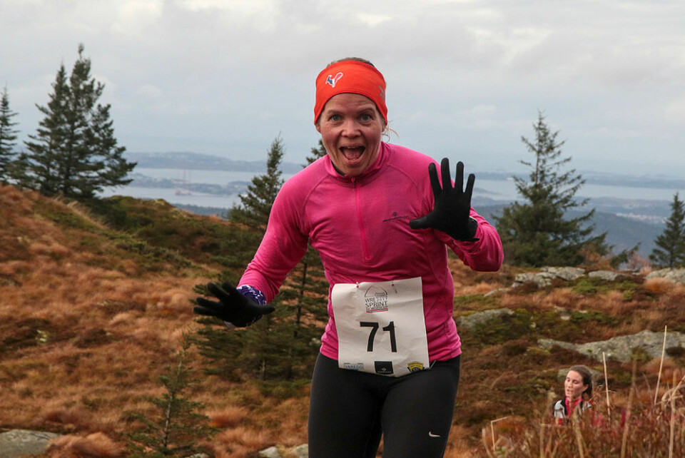 Kristel Knudsen tar seg tid til å posere selv om hun har et stykke igjen til mål. Kristel Knudsen tar seg tid til å posere selv om hun har et stykke igjen til mål.