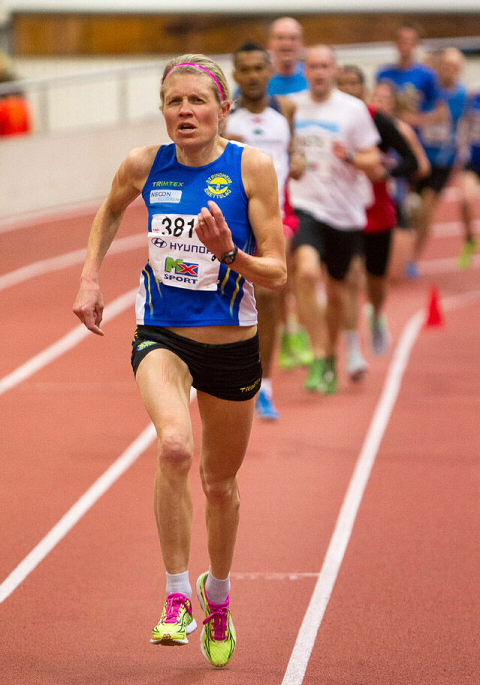 Sterk 3000 m av Sondre Nordstad Moen Anne_Nevin_640.jpg