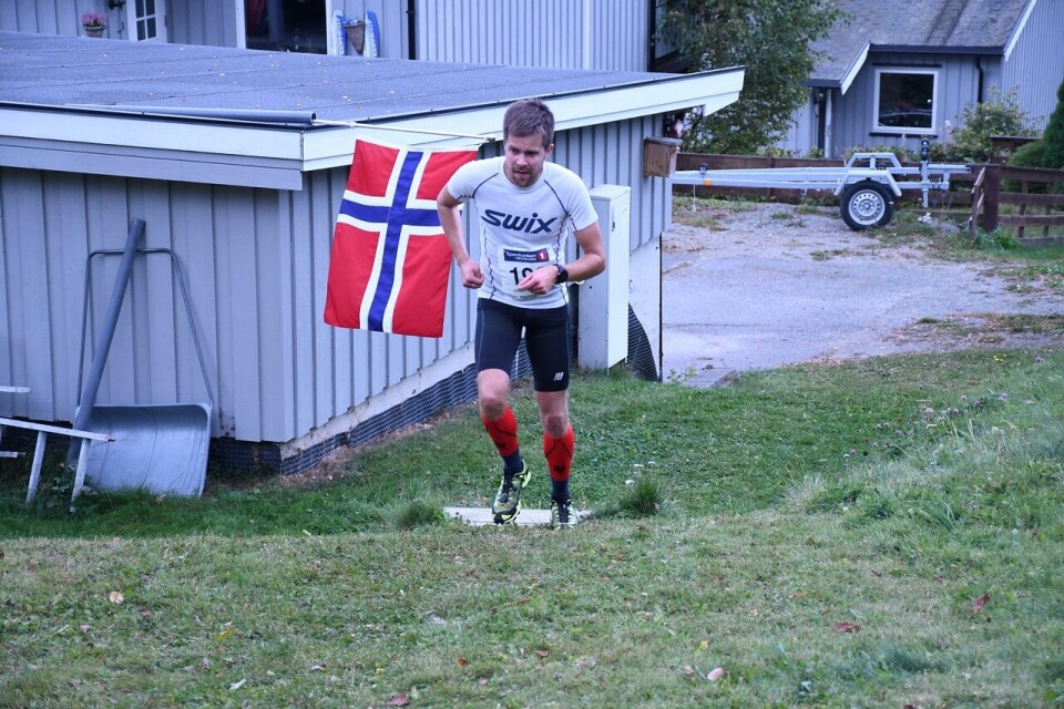 Geir Steig med ny løyperekord i Lundehøgda opp Vegard ¥lstad Dahlberg.jpg