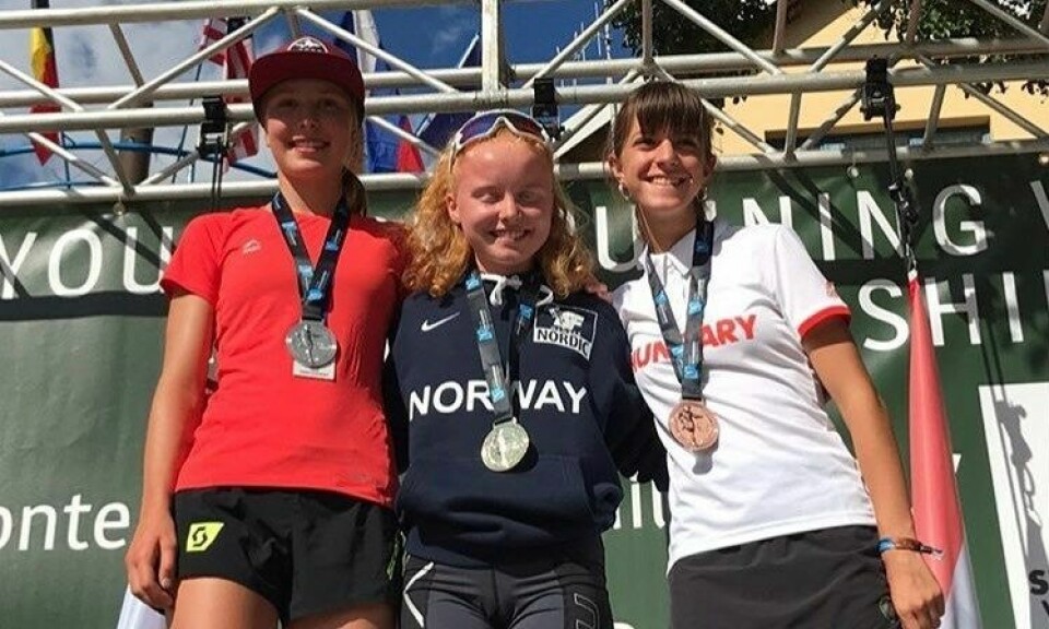 Gull til Live Sollid og Per-Christian Færøvik Grieg i ungdoms-VM i Skyrunning Live_Sollid_pallen.jpg