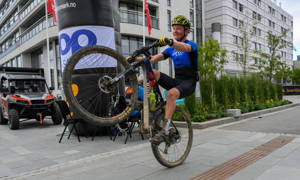 Audun Øverbye Hanssen vant den korteste distansen i Offrpoad Finnmark, 150 kilometer, med imponerende 17 minutter til andremann. (Foto: Morten Broks) Audun Øverbye Hanssen vant den korteste distansen i Offrpoad Finnmark, 150 kilometer, med imponerende 17 minutter til andremann. (Foto: Morten Broks)