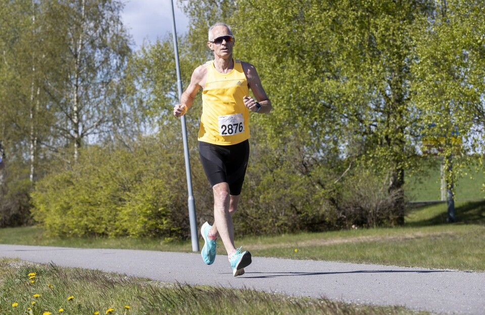 47 løpere og 19 perser i det fjerde Perseløpet for året Pål Simonsen l¢p tre t¢ffe etapper under Holmenkollstafetten dagen f¢r men klarte likevel fine 41.20 - med veldig tunge bein..jpg