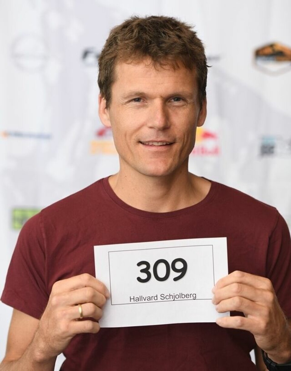 Hallvard Schjølberg på 19. plass i Western States 100 miles Hallvard_Schjølberg_foto_WSER (640x960).jpg
