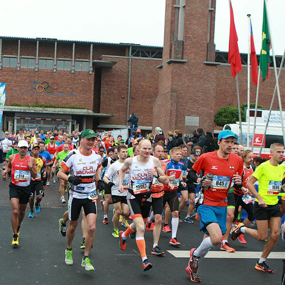 Tre ungdommer best av de norske i Amsterdam Marathon (Oppdatert) Flaggrekke_Ingve_Nasvik_A20G4468.jpg