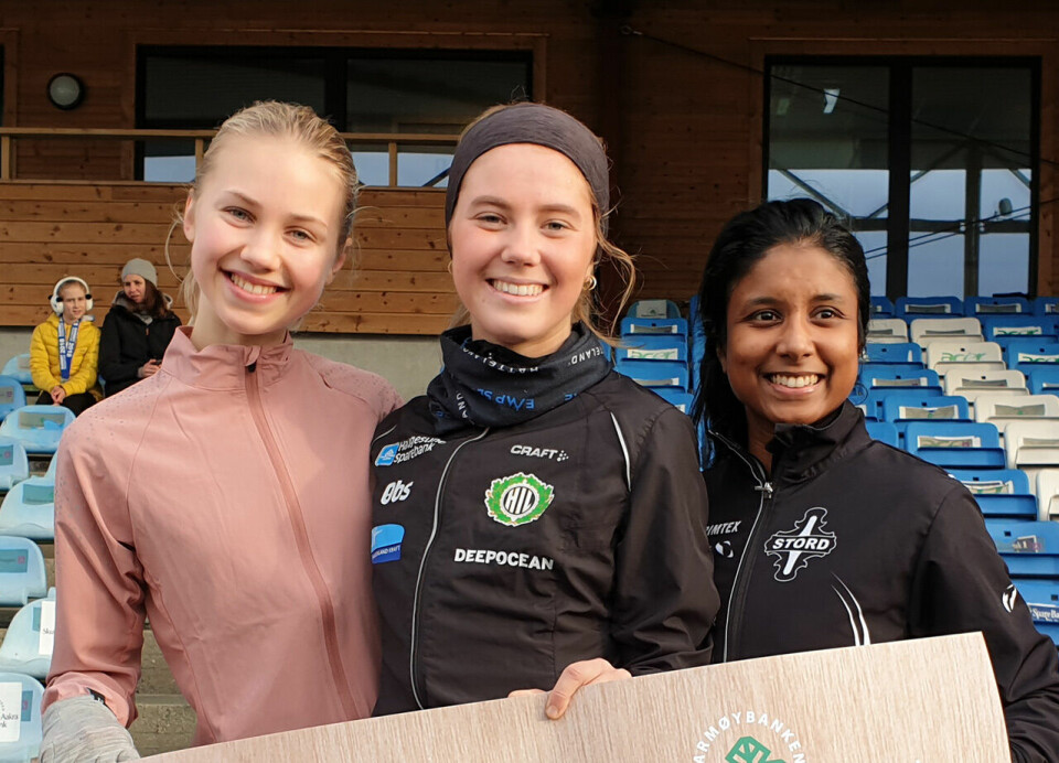 Kristine Lande Dommersnes (midten) vann 10 kilometeren framføre Emma Bauge (til venstre) og Katrine Hillestad. (Foto: Runar Gilberg) Kristine Lande Dommersnes (midten) vann 10 kilometeren framføre Emma Bauge (til venstre) og Katrine Hillestad. (Foto: Runar Gilberg)