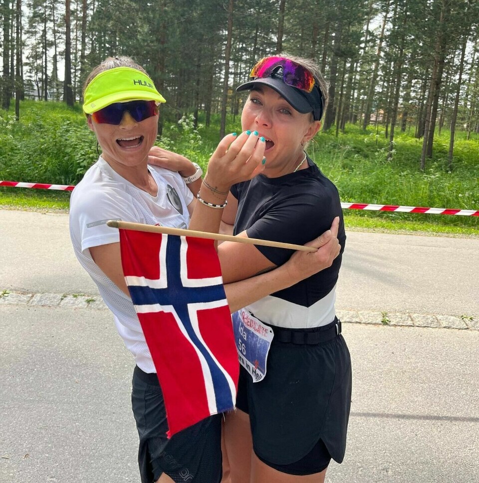 Fem løpere tatt ut til VM 24-timers i Taiwan, fire kvinner og en mann Ida Slorafoss og Annette velde Sande etter målgang.jpg