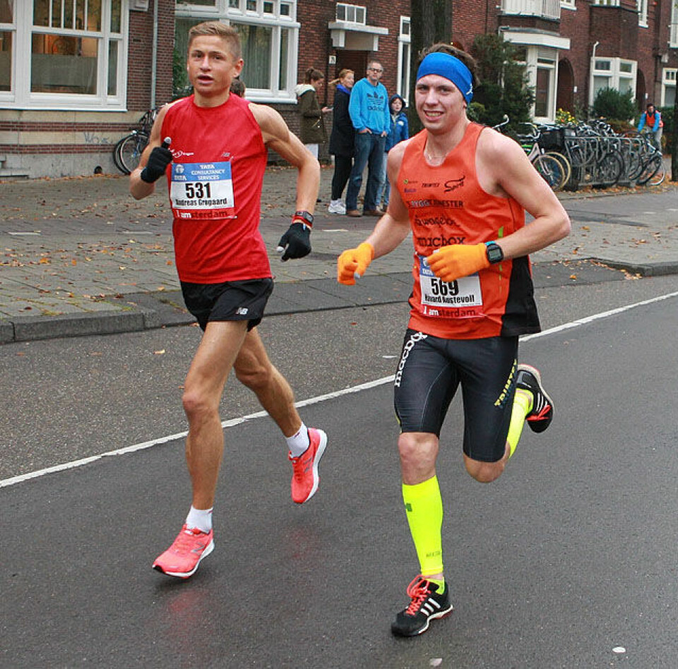 Tre ungdommer best av de norske i Amsterdam Marathon (Oppdatert) 6km_Andreas Groegaard _Haavard_Austevoll_A20G4765.jpg