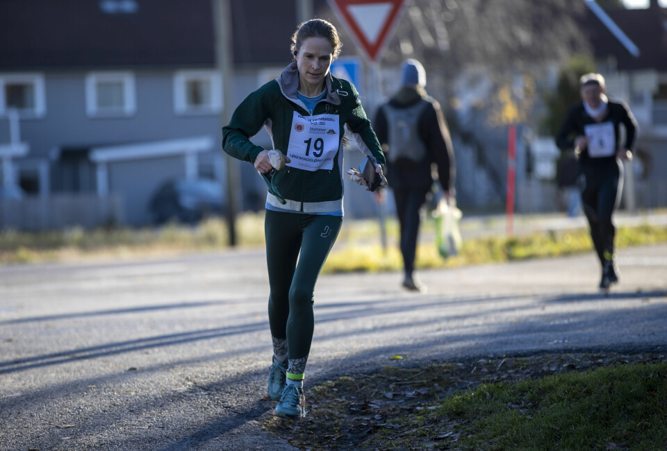 Rashid Handule (55) imponerte med 1:18 på Lørenskogløpet halvmaraton Kristine Hallstensen Hagen fra Løvenstad.jpg