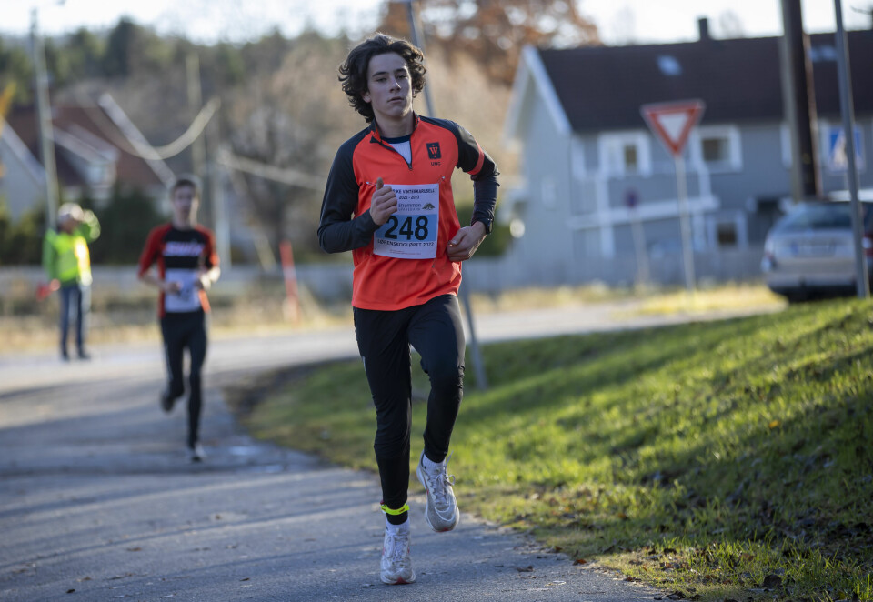 Rashid Handule (55) imponerte med 1:18 på Lørenskogløpet halvmaraton Wilhelm Elvebakk Saidi fra Lørenskog Skiklubb ble nummer tre på 20.54.jpg