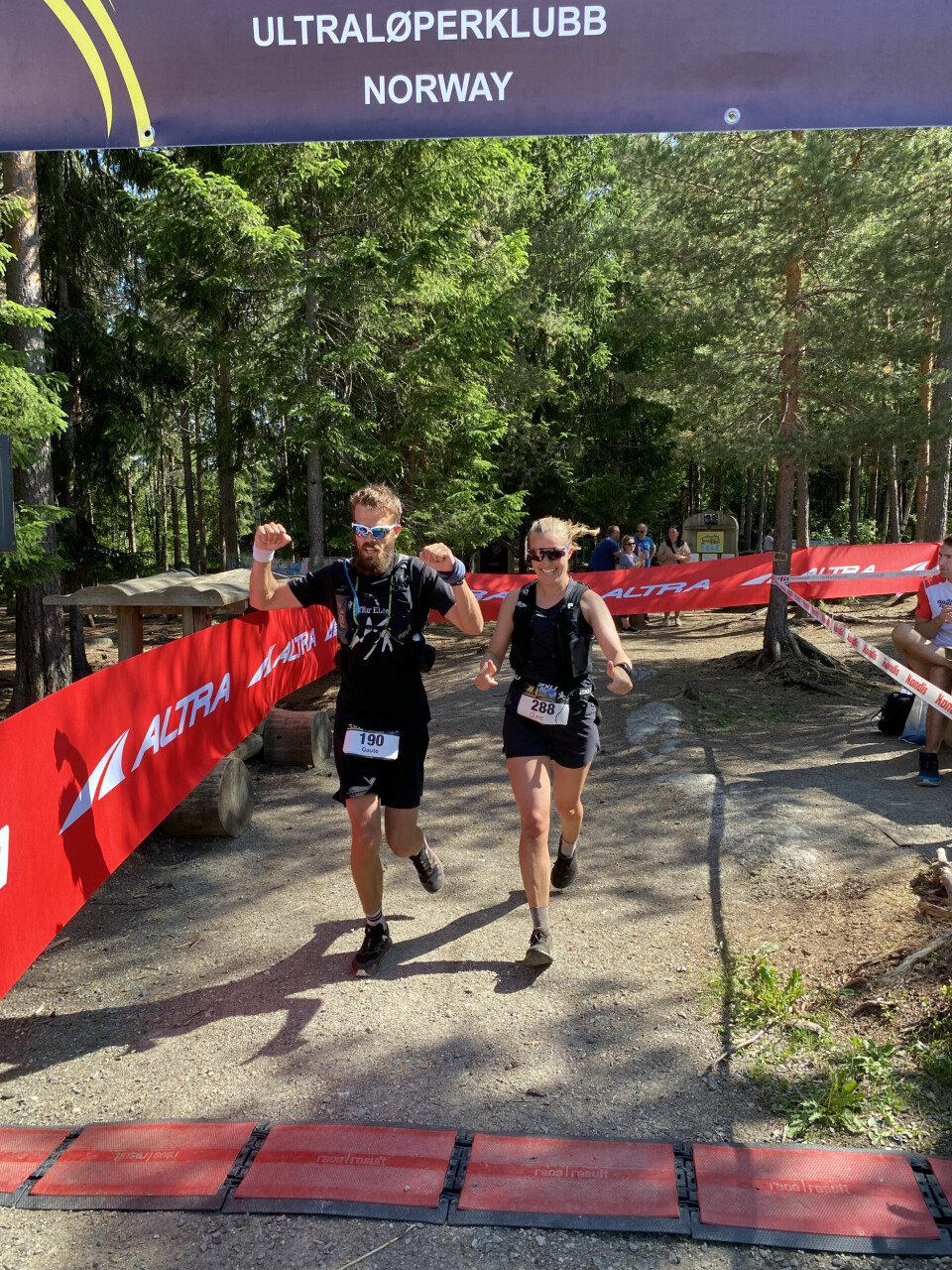 Mads Berge og Mathilde Ilebrekke raskest av 237 løpere i Romeriksåsen på langs IMG_5598.jpg