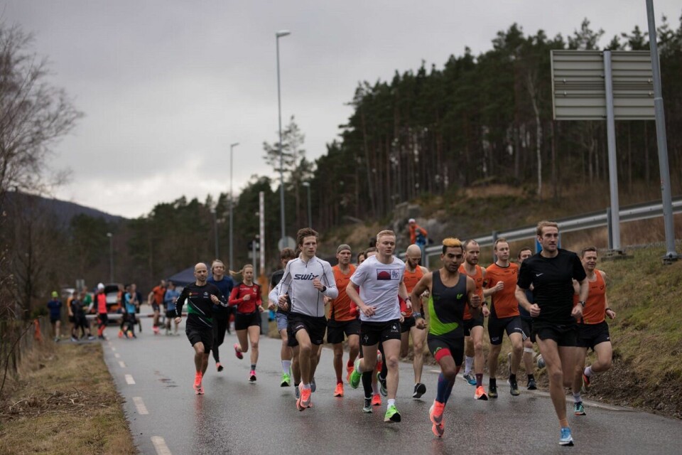 Adventsløpet - spektakulær 10 km langs Tysdalsvatnet F¢rste pulje.jpg