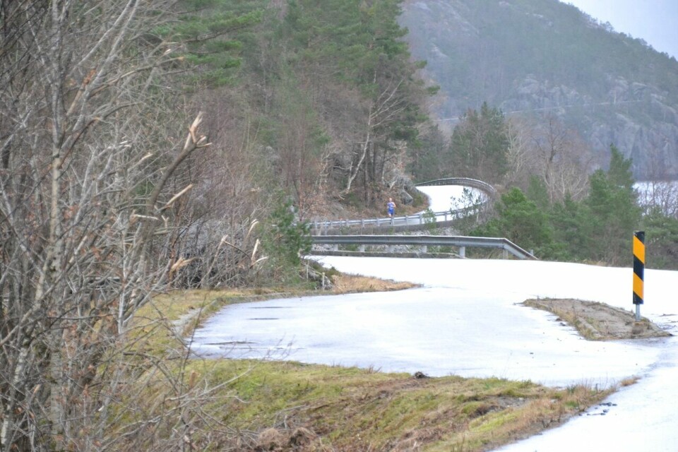 Adventsløpet - spektakulær 10 km langs Tysdalsvatnet Lett kupert.jpg