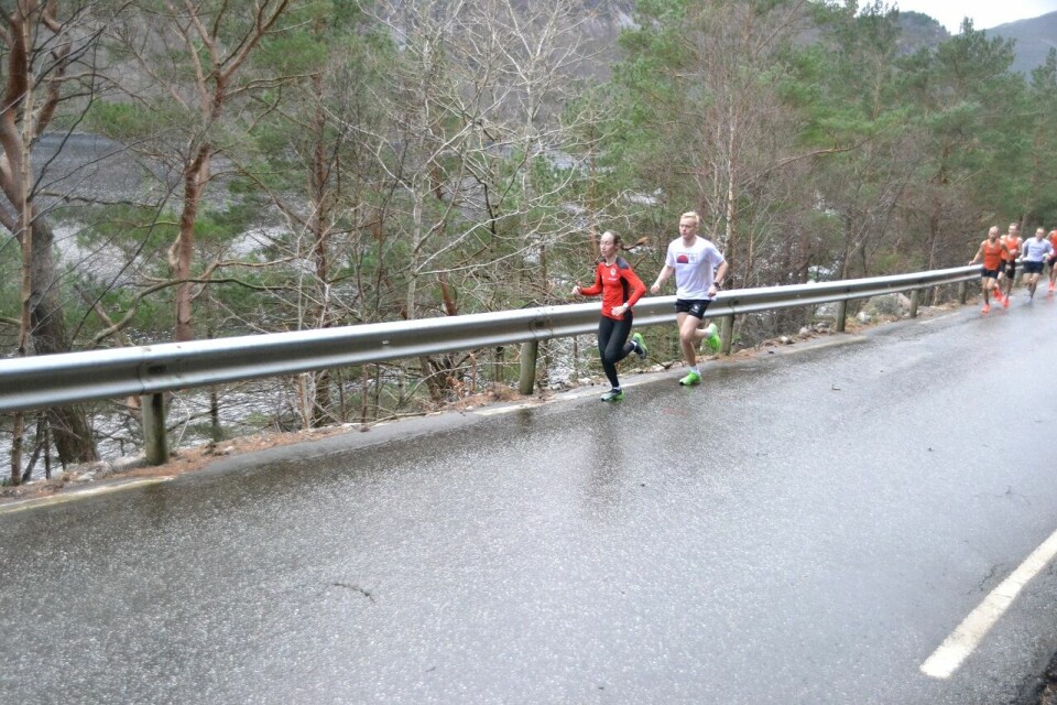 Adventsløpet - spektakulær 10 km langs Tysdalsvatnet Vienna Dale.jpg