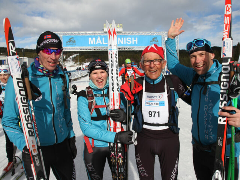 Om kongelige, kjentfolk og helt vanlige folk i Birkebeinerrennet Birken-339_Team_Raaskinn.jpg