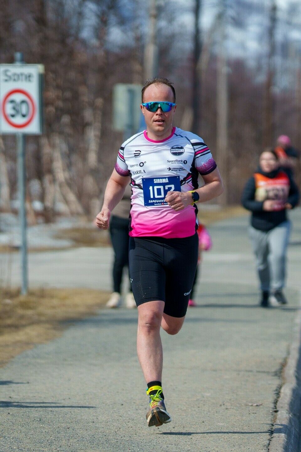 Espen Mikkelsen vinner 10 km med vel to minutter margin. (Foto: Lubomir Zvara)