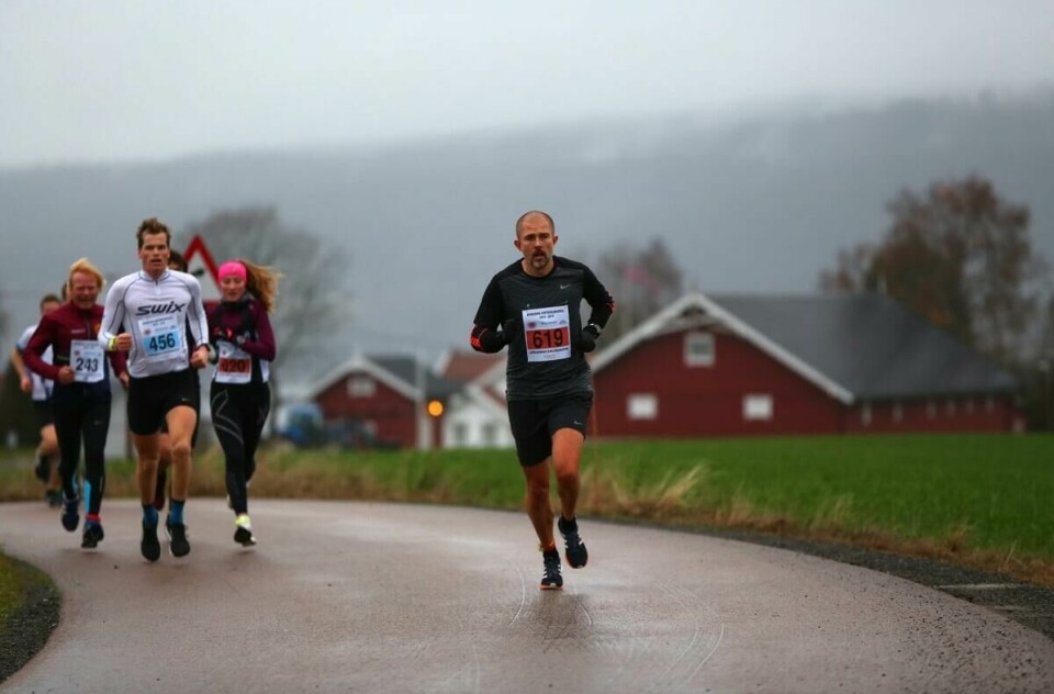 094_619_Sigbjørn_Høgne_Bak_ser_vi_damevinner_Emelie_Lysaker_Høgne (1280x840)