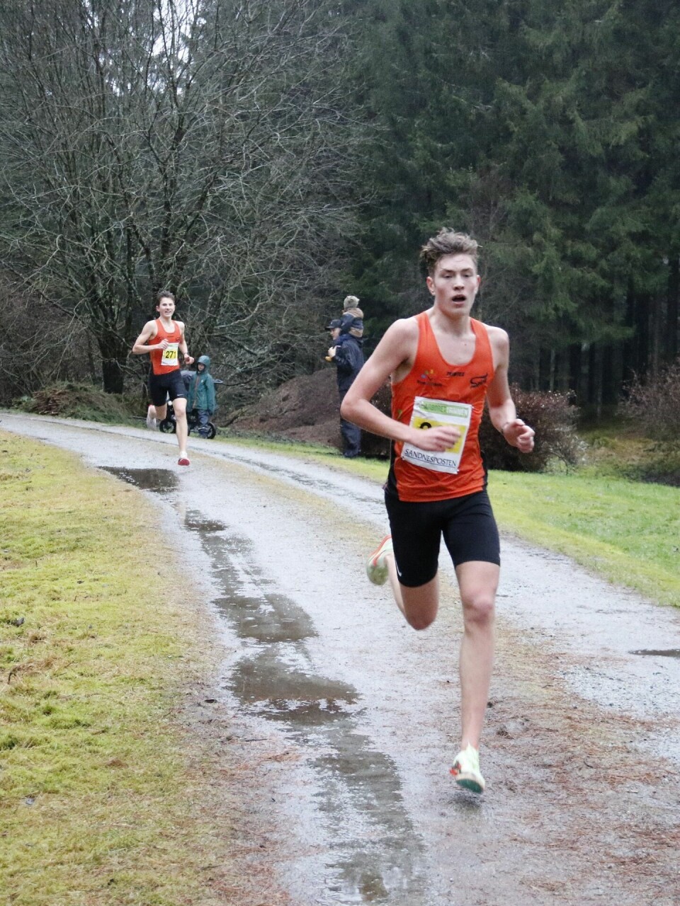 Dennis Ravndal og Magnus Hope fulgte henholdsvis 41 og 42 sekunder bak Narve Gilje Nordås. (Foto: Foto: Geir Eikeskog/Sandnes IL Friidrett)