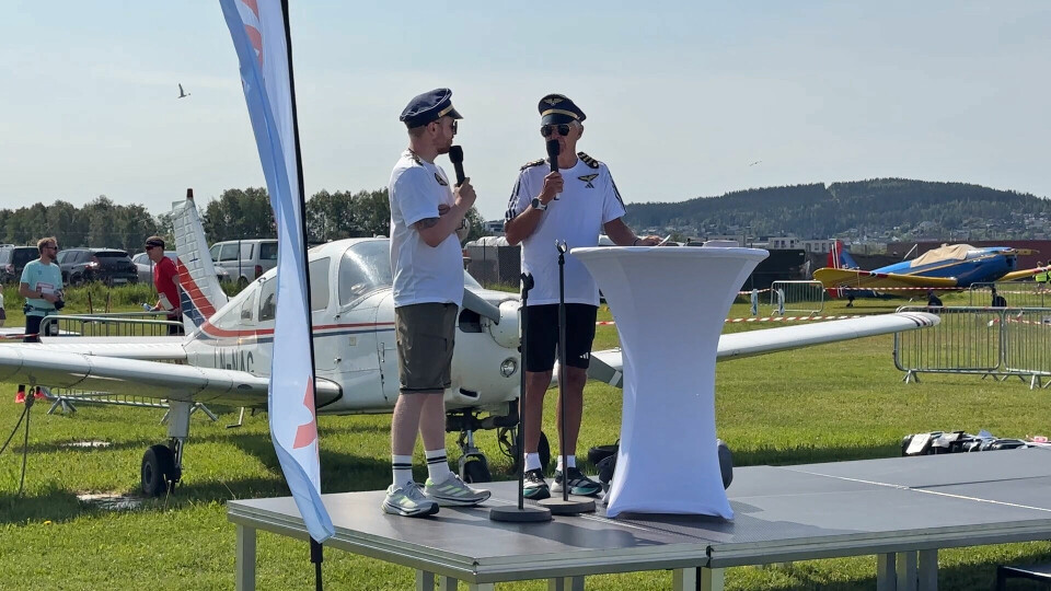 Kaptein Waitz i lett snakk om løpet før start. Han løp selv i pulje 2. (Foto: Tom-Arild Hansen)