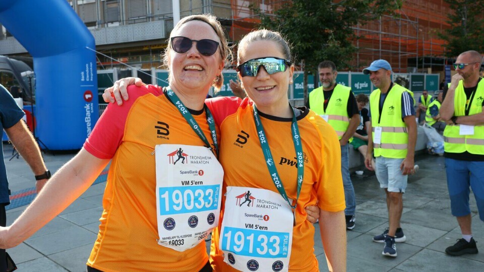 F.v.: Mette Krogstad og Margrethe Kjeøy løp 5-kilometer under Trondheim Maraton