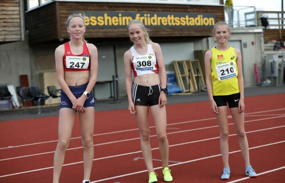 Eline_Skaar_Ida_Marie_Sirevåg_Nordengen_Aurora_Kristiansen Langbakk_J13