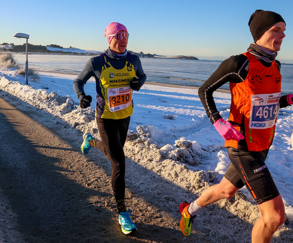 Heine Fjellhaug ble beste mann i Trippelen: han løp alle de tre distansene etter hverandre på raskeste sammenlagttid. Her er han godt plassert på 10 km (startnr 3210)