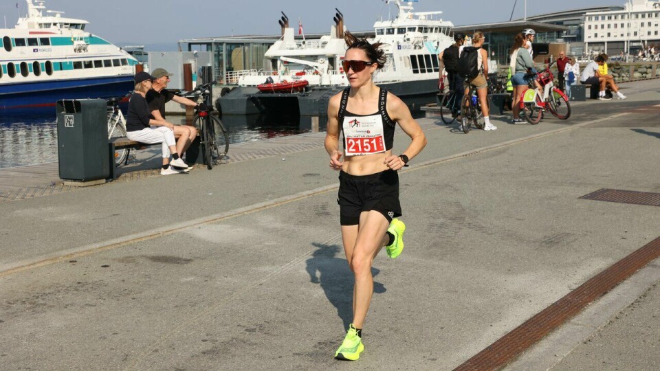 Signe Kristine Fikse kom på andreplass under halvmaraton under Trondheim Maraton