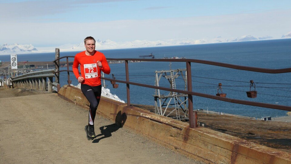 Håvard Fyhn løp maraton under Spitsbergen Marathon 2023