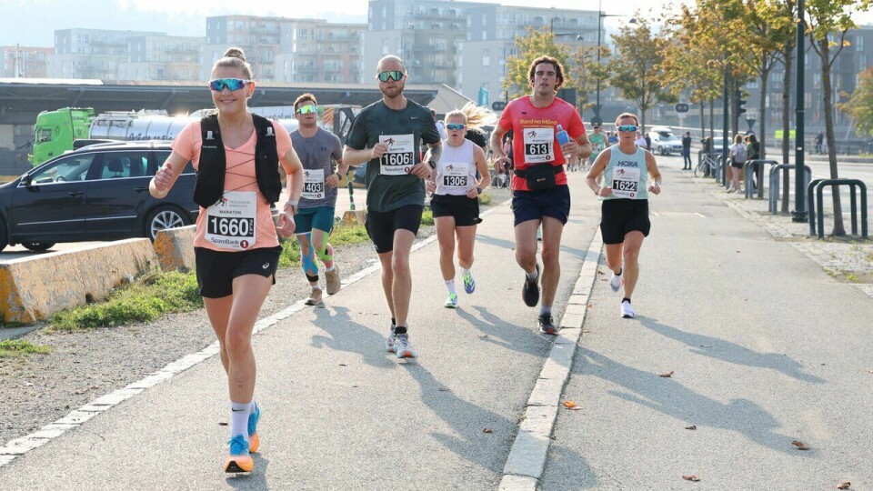 Ingvild Bang i tet under maratondistansen under Trondheim Maraton 2024