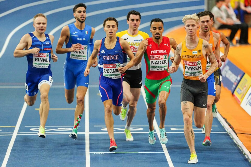 Heat 2 ble vunnet av Isaac Nader foranPaul Anselmini og Robert Farken.(Foto: Maja Hitij/Getty Images for European Athletics)