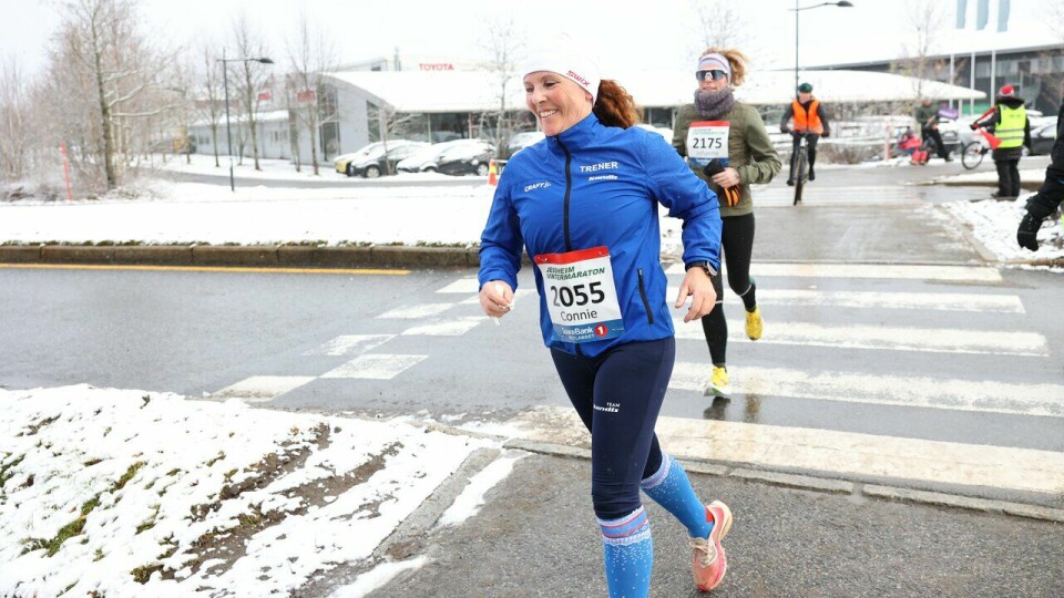 Connie Schneider er Kondistrener i Kongsberg og løp halvmaraton under Jessheim Vintermaraton 2023