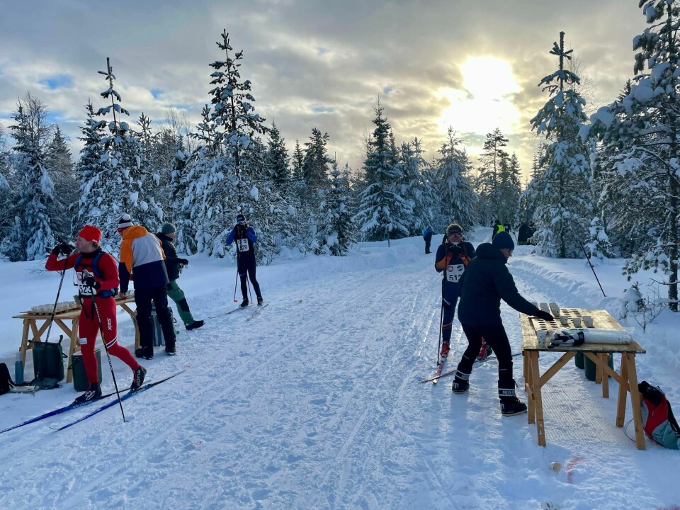 Fra dagens andre av fire drikkestasjoner. (Foto: Gine Skei)