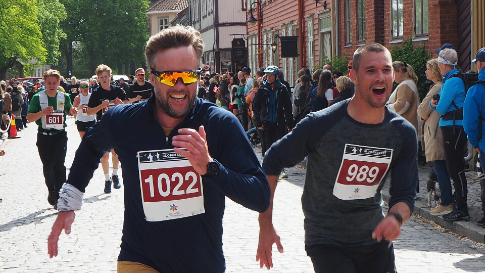 Full innsats fra Kristian Larsen og Jørgen Minge for å komme først i mål. (Foto: Mariann Sundby)