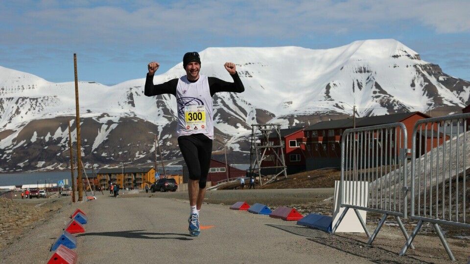 Piotr Suchenia kom på tredjeplass på halvmaraton under Spitsbergen Marathon 2023