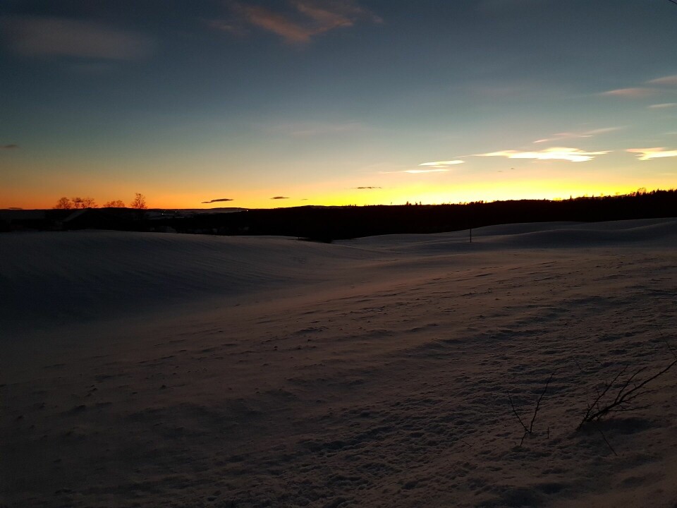 Trimmerne som startet tidlig fikk med seg den glødende solnedgangen. (Foto: Stein Arne Negård)