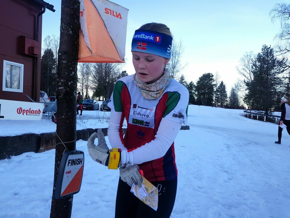 Mari Sørlien Stenberg stempler inn som raskeste dame i lang løype.