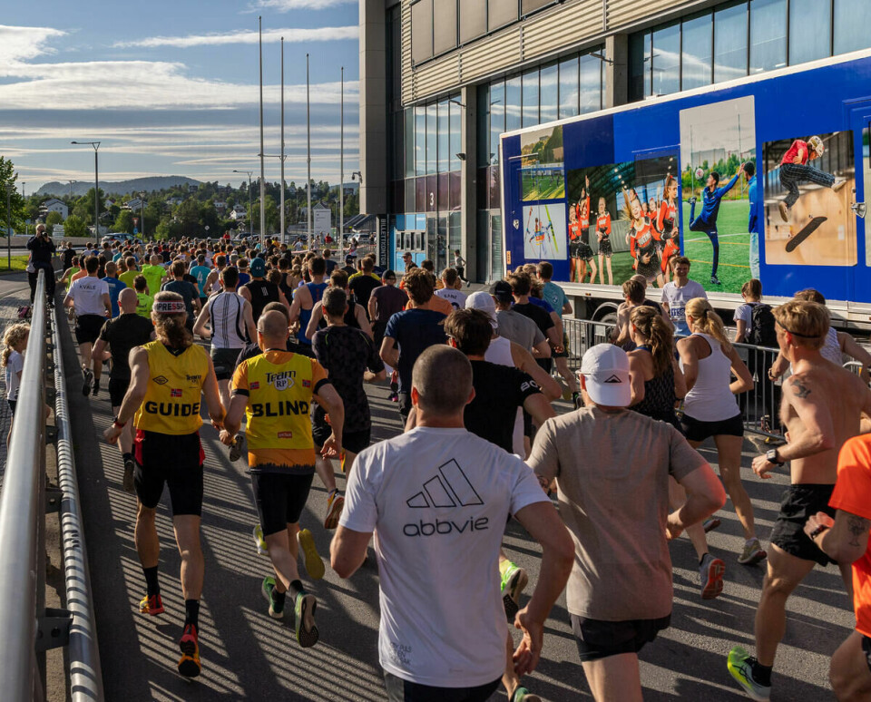 10km_start_mot_vest_bakfra__foto_S_Hafsahl_justert_8U3A5494