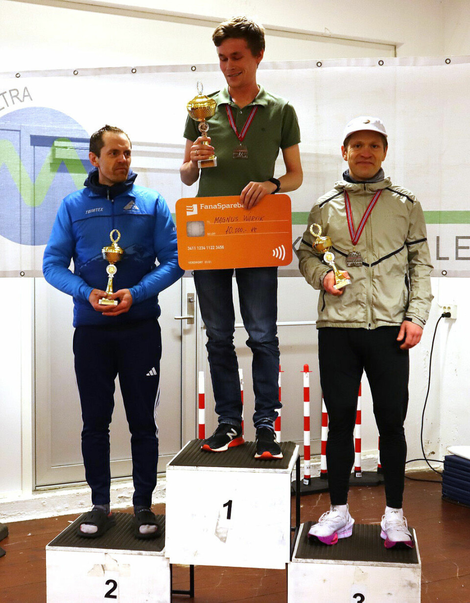 Premiepallen maraton menn. Magnus Warvik, SK Vidar vant på 2.28.45 foran Jan Tore Tellefsen, BFG Bergen Løpeklubb på 2.37.42 og Erlend Hjelle, Bjørgvin Løpeklubb på 2.41.00.