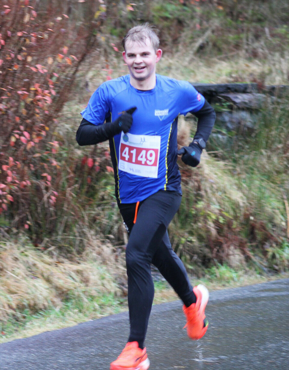 Sebastian Høydal, Varegg Fleridrett på 1.11.42.