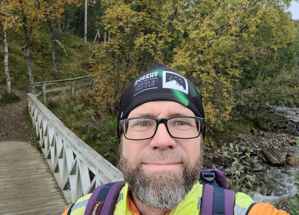 47 år gamle Terje Håkstad jogger i naturen – og jobber som nestleder ved avdeling for publikumstjenester ved Universitetsbiblioteket i Tromsø. (Foto: privat) 47 år gamle Terje Håkstad jogger i naturen – og jobber som nestleder ved avdeling for publikumstjenester ved Universitetsbiblioteket i Tromsø. (Foto: privat)