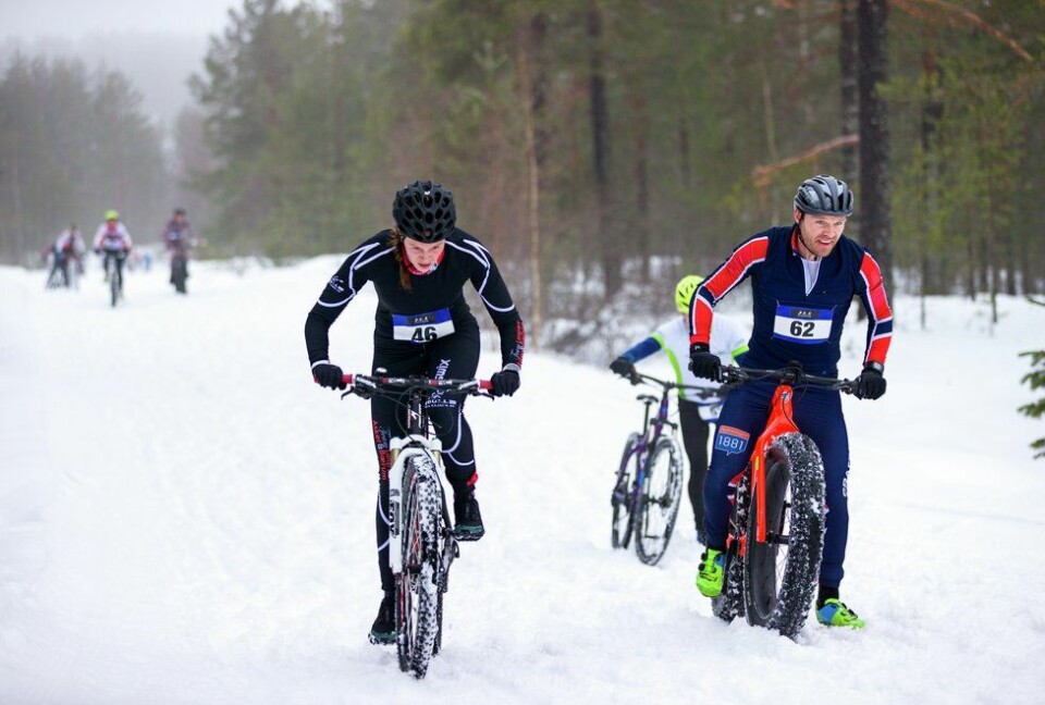 Elisabeth Sveum og Øivind Løining Bjerkseth vant NM Vintertriathlon NM Vintertriathlon 2021 - Senior