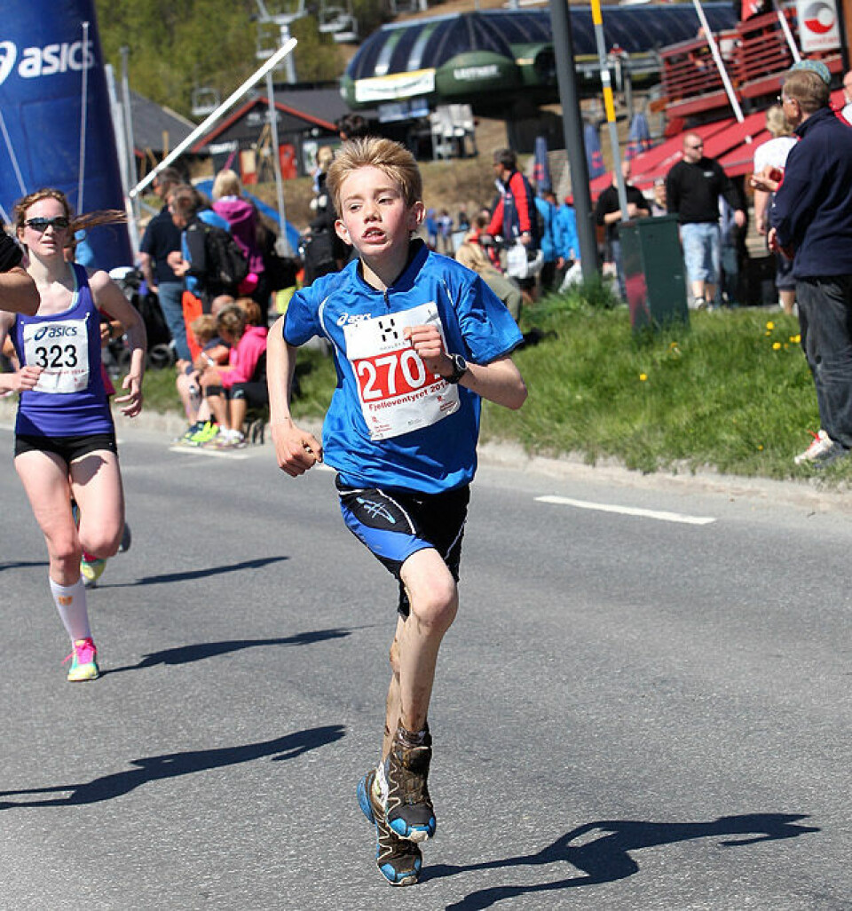 Fjellmaraton fra start til mål med 98 solskinnsbilder! Oeyvind_Gulbrandsen_11og_under_nr1_Fjellbukk_A20G7362.jpg
