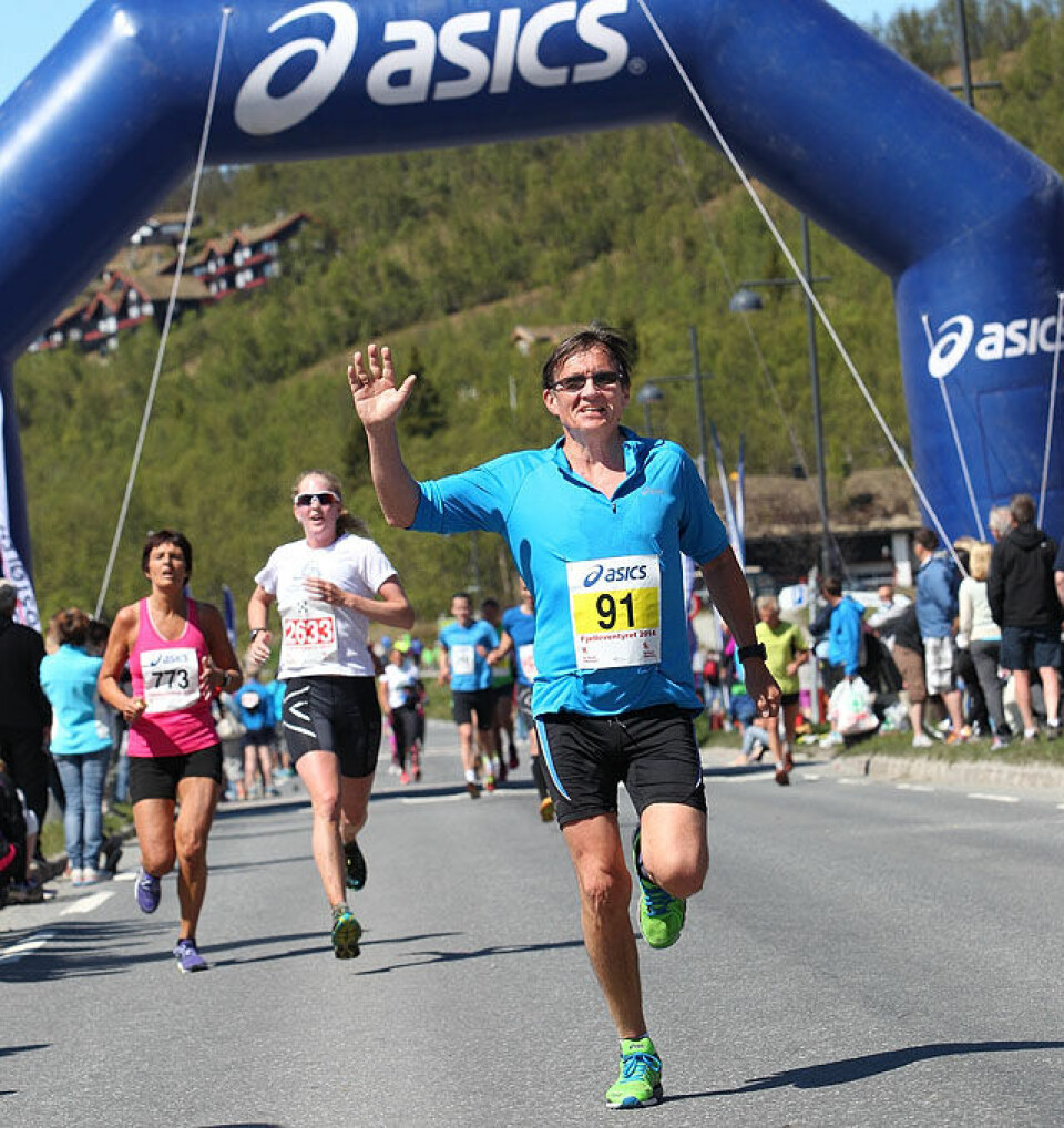 Fjellmaraton fra start til mål med 98 solskinnsbilder! Svein-Rune_Johannessen_mot_maal_A20G7369.jpg