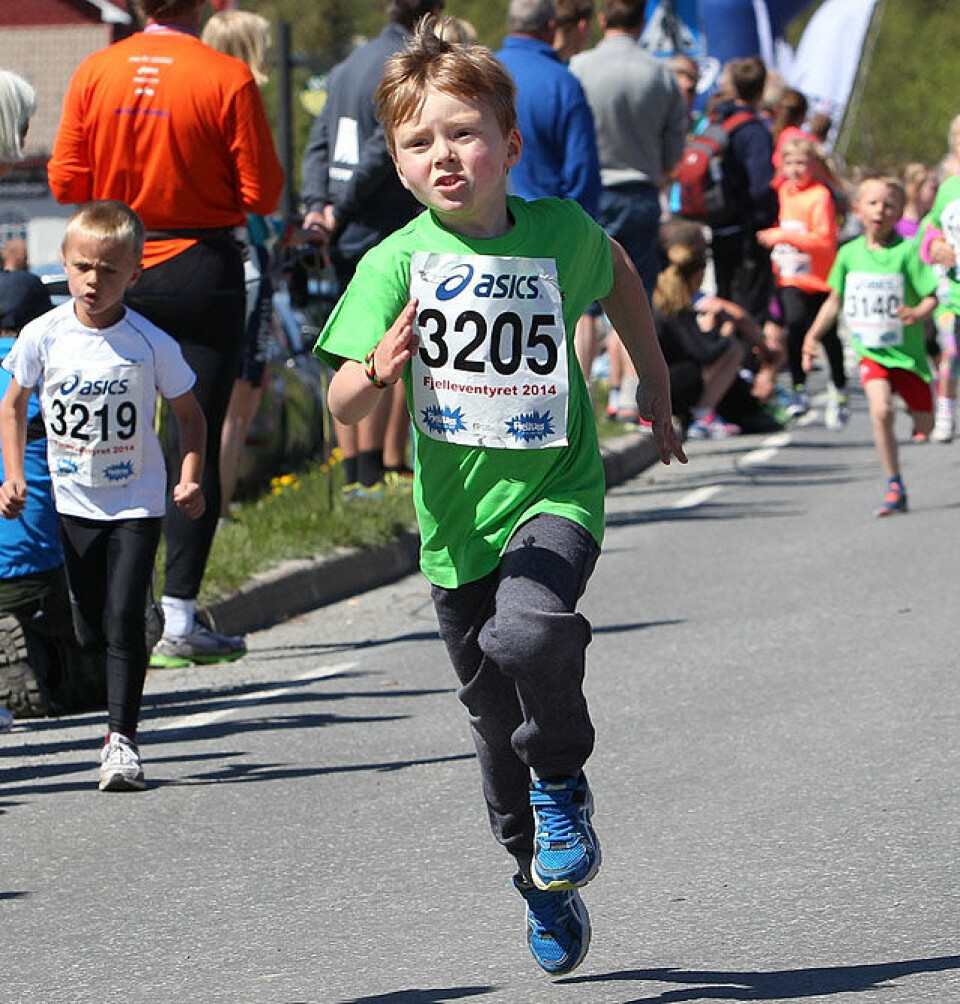Fjellmaraton fra start til mål med 98 solskinnsbilder! Barn_gutt_A20G7711.jpg