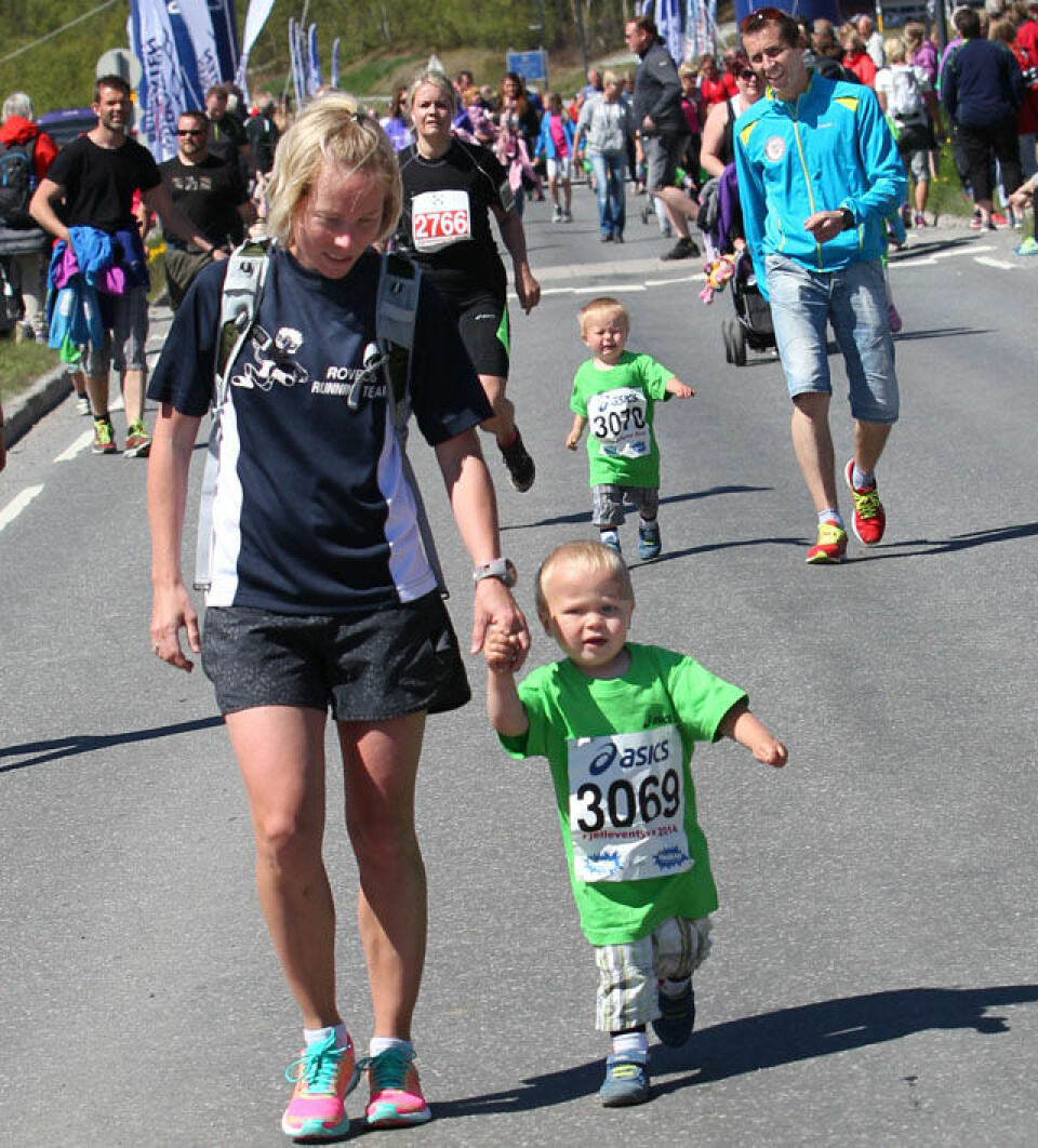 Fjellmaraton fra start til mål med 98 solskinnsbilder! Barn_fam_Buhaug_Klinkenberg_A20G7927.jpg