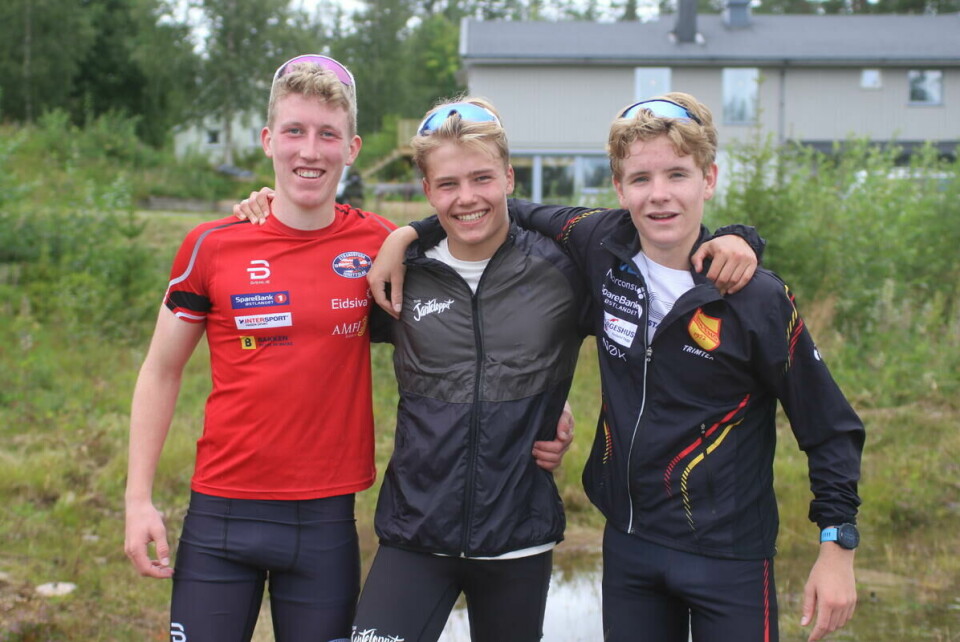 Tre raske gutter i 16-17- årsklassen: Tryslingen Kristian Moen Bonden omkranset av elverumsingene Emil Stabekk Klingen (til v.) og Peder Hagen.