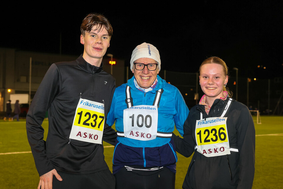 Den rutinerte løpsentusiasten Ingar Romslo hadde denne gangen fått med seg barnebarna på løpet, Thomas Dale Romslo og Sofie Dale Romslo. Og jammen var det ikke Ingar som hadde best tid av dem. Men ungdommene måtte legge til at de har vært plaget av sykdom den siste tiden.